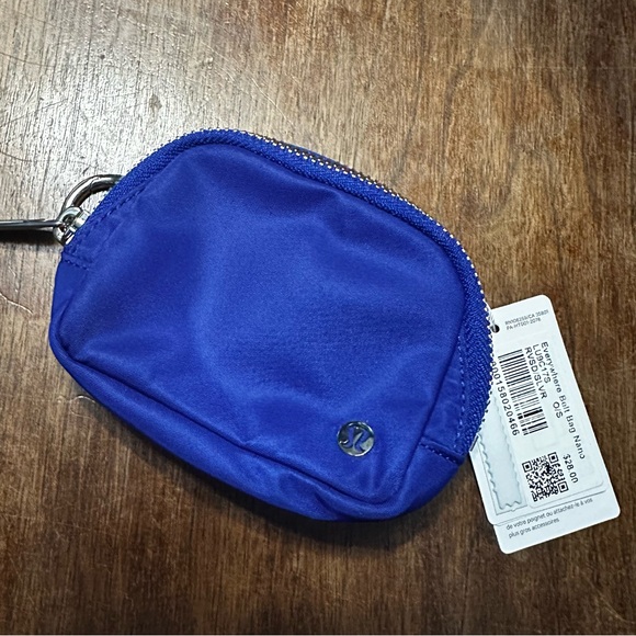 lululemon athletica Handbags - NWT Lululemon Everywhere Belt Bag Nano